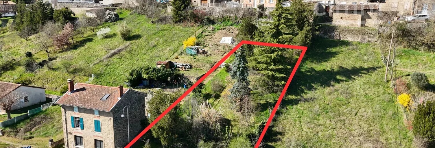 Terrain  712 m² à vendre à Saint-Jean-de-Galaure (26240)