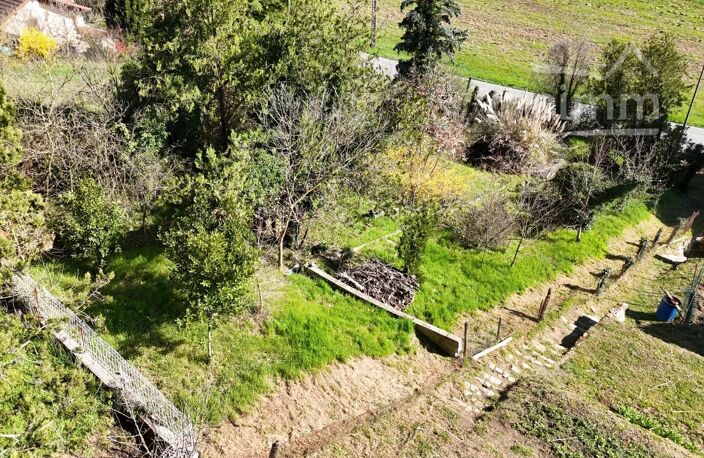 Terrain constructible de 712m² — photo 4