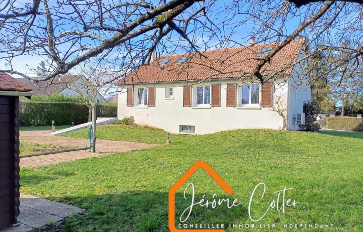 Vente maison 5 pièces 130 m² Sablé-sur-Sarthe (72300)