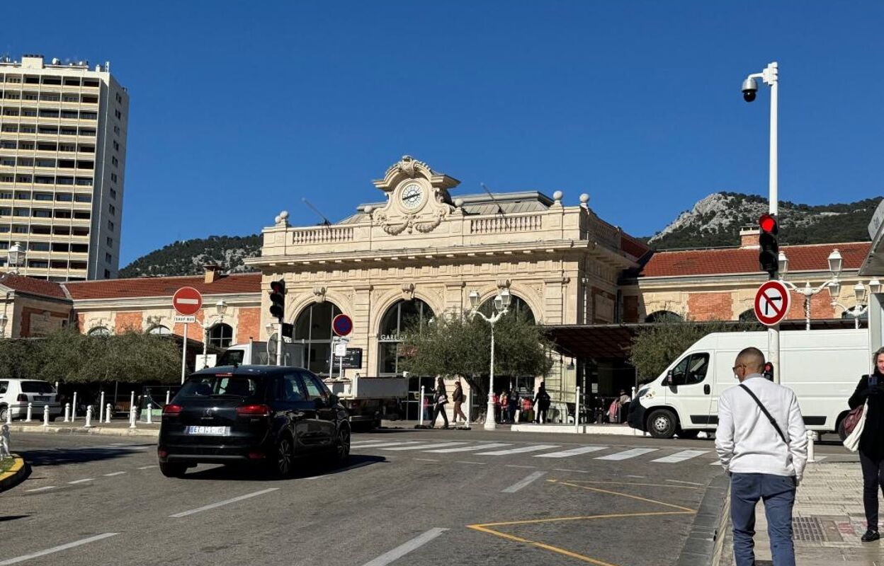 commerce  pièces  m2 à vendre à Toulon (83000)