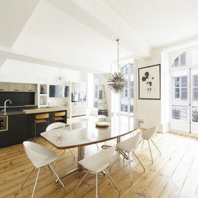 Appartement 7 pièces 220 m²