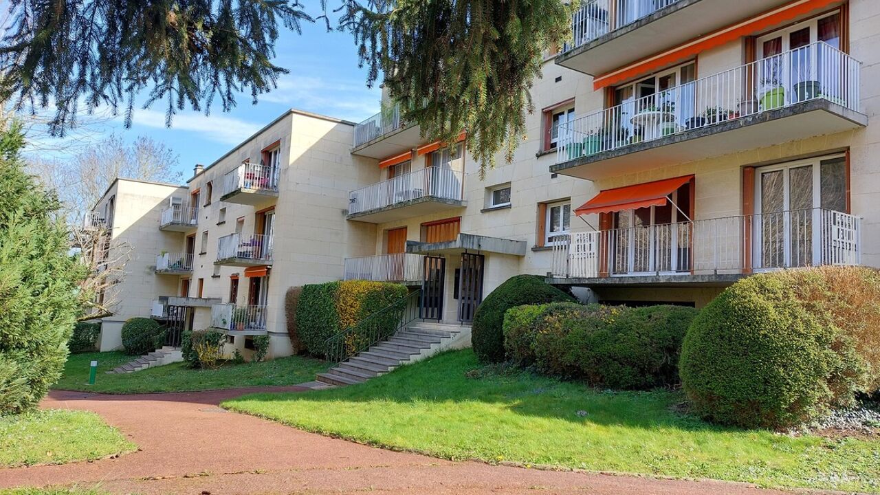 appartement 3 pièces 62 m2 à vendre à Chantilly (60500)