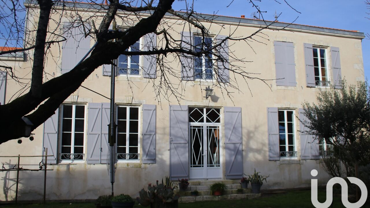 maison 14 pièces 500 m2 à vendre à Bourgneuf (17220)