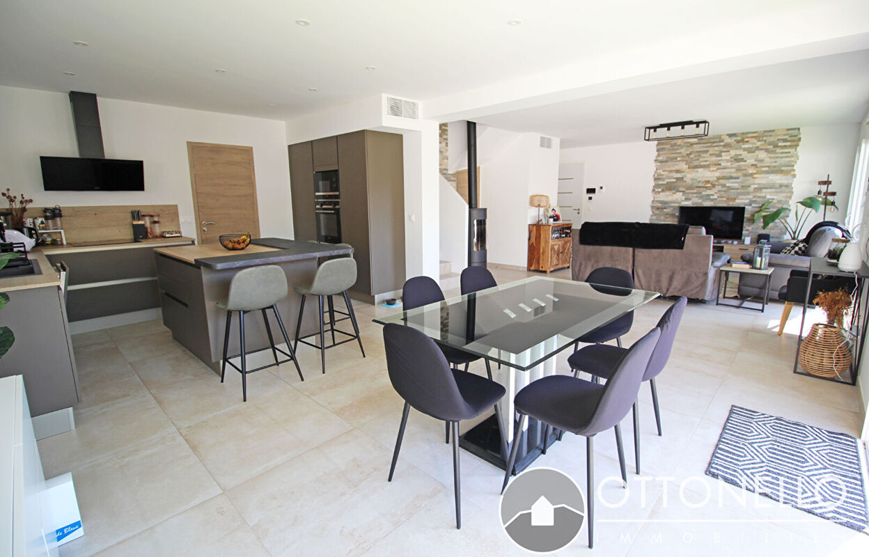 maison 5 pièces 119 m2 à vendre à Roquebrune-sur-Argens (83520)