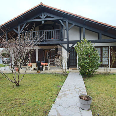 Maison 5 pièces 403800 €