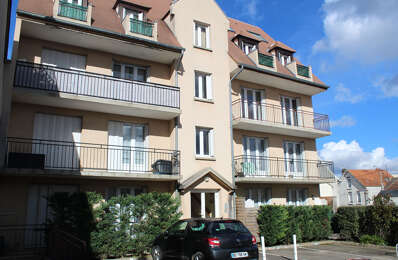 location appartement 400 € CC /mois à proximité de Villefargeau (89240)