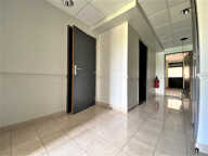 MIGENNES - BUREAUX OU LOCAL COMMERCIAL DE 52M² — photo 2