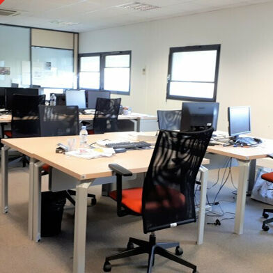 Bureau 165 m²