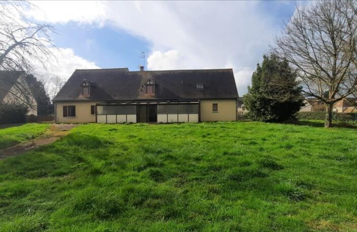 Vente maison 4 pièces 130 m² Saint-Outrille (18310) — photo 2