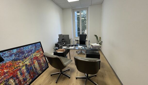 Bureau 4 pièces  à louer Aix-en-Provence 13100