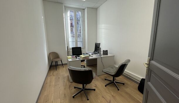 Bureau 4 pièces  à louer Aix-en-Provence 13100