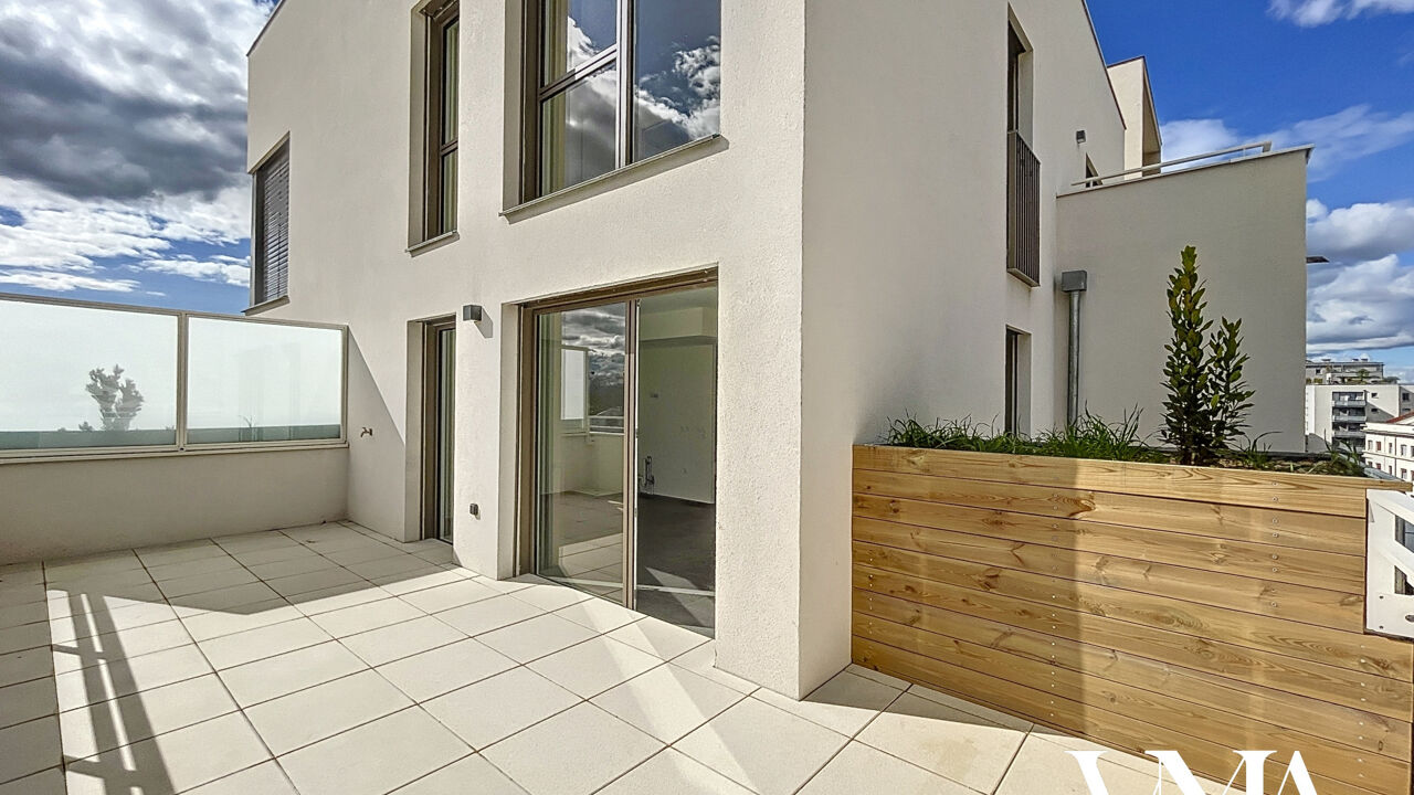 appartement 5 pièces 96 m2 à vendre à Lyon 8 (69008)