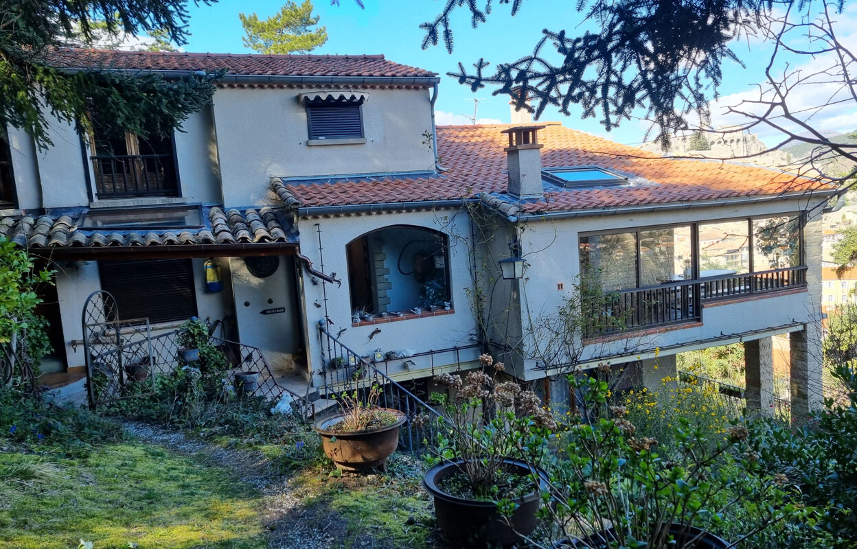 maison 10 pièces 227 m2 à vendre à Sisteron (04200)
