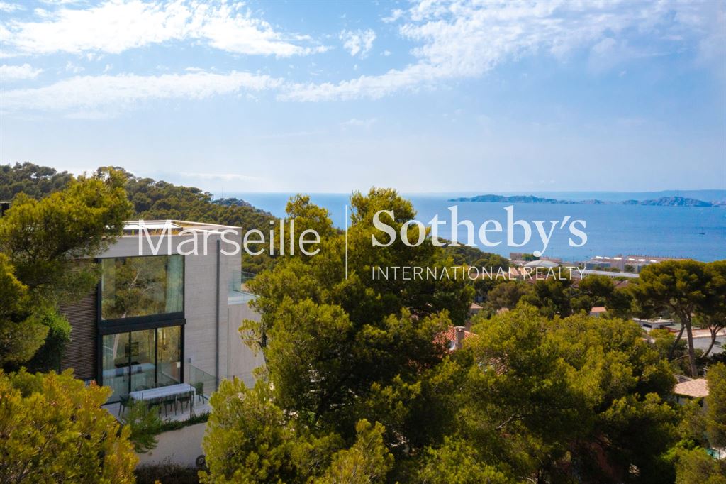 Villa / Maison 7 pièces  à vendre Marseille 8eme 13008