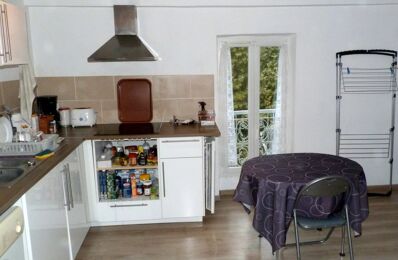 location appartement 597 € CC /mois à proximité de Corbières-en-Provence (04220)