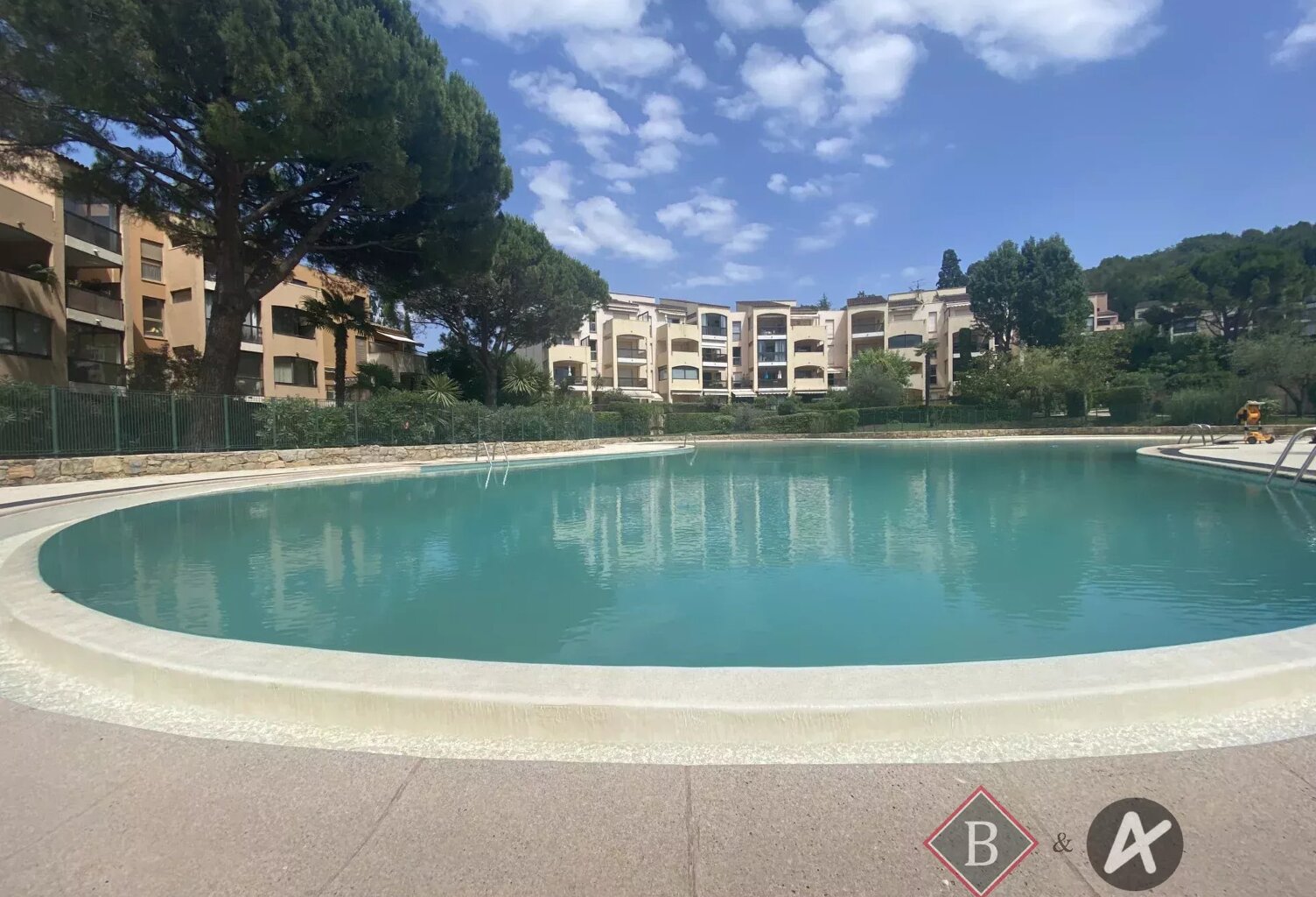 A vendre 3 pièces Mougins — photo 1