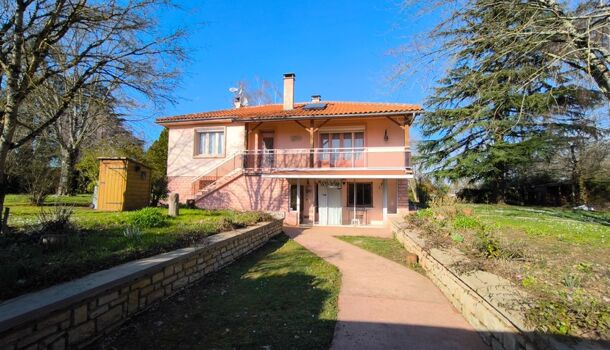 Villa / Maison 9 pièces  à vendre Montjean 16240