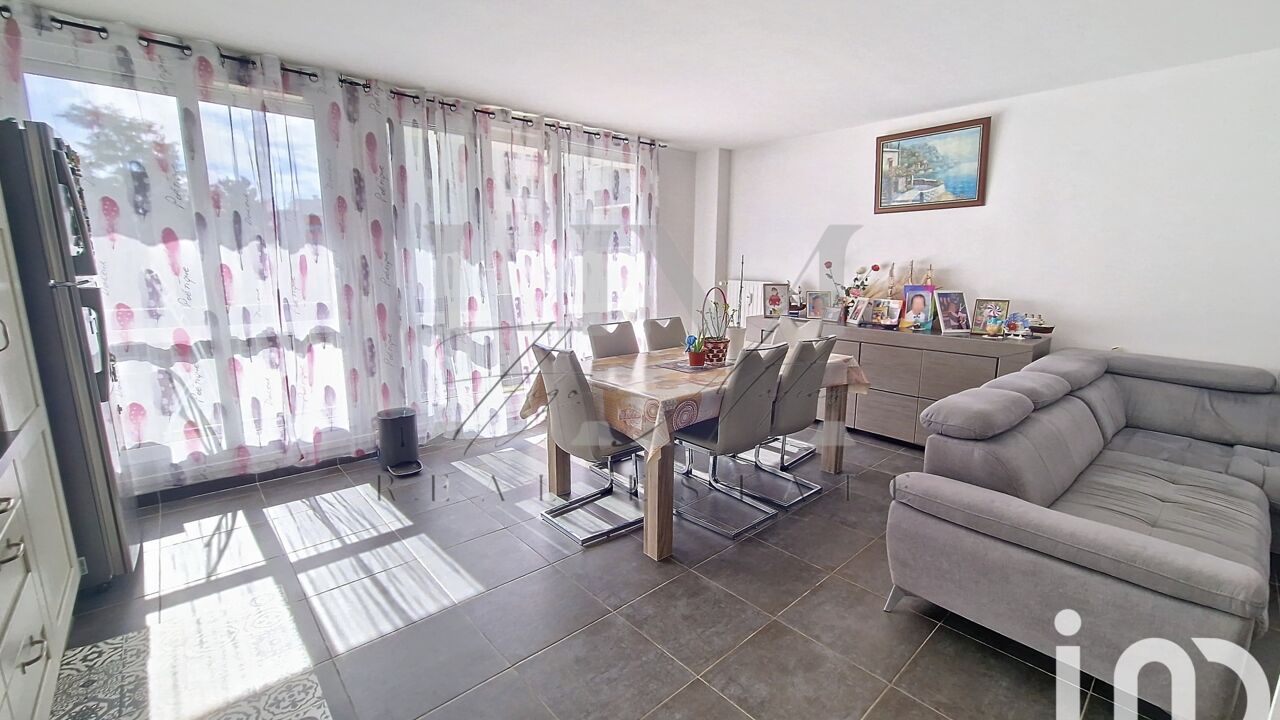 appartement 5 pièces 82 m2 à vendre à Roissy-en-Brie (77680)