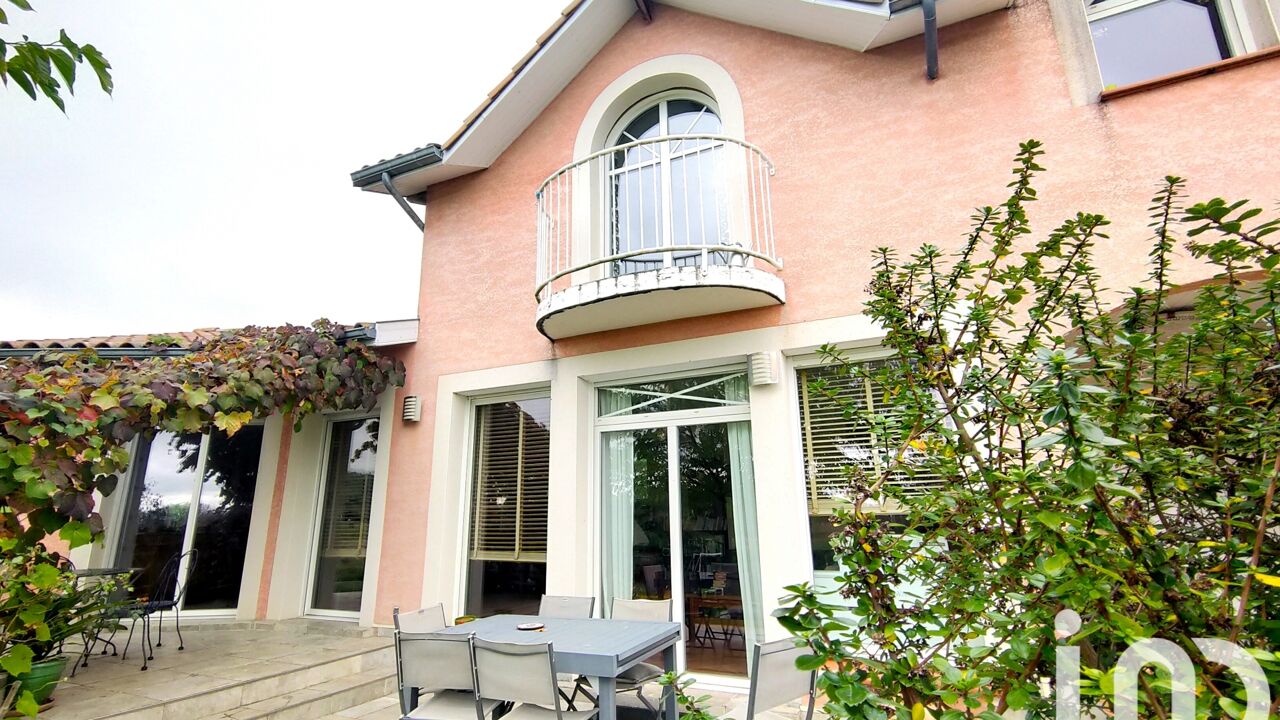 maison 7 pièces 335 m2 à vendre à Villeneuve-de-Rivière (31800)