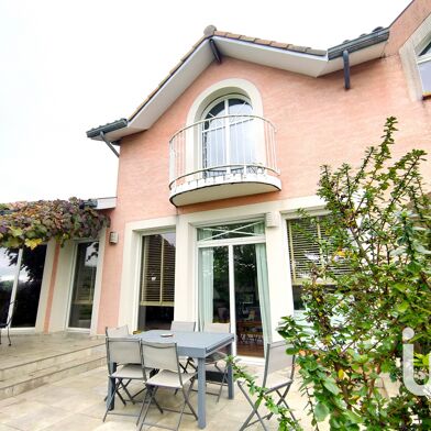 Maison 7 pièces 335 m²