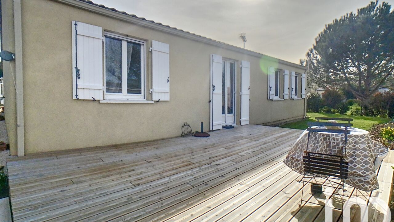 maison 4 pièces 90 m2 à vendre à Saint-Seurin-sur-l'Isle (33660)