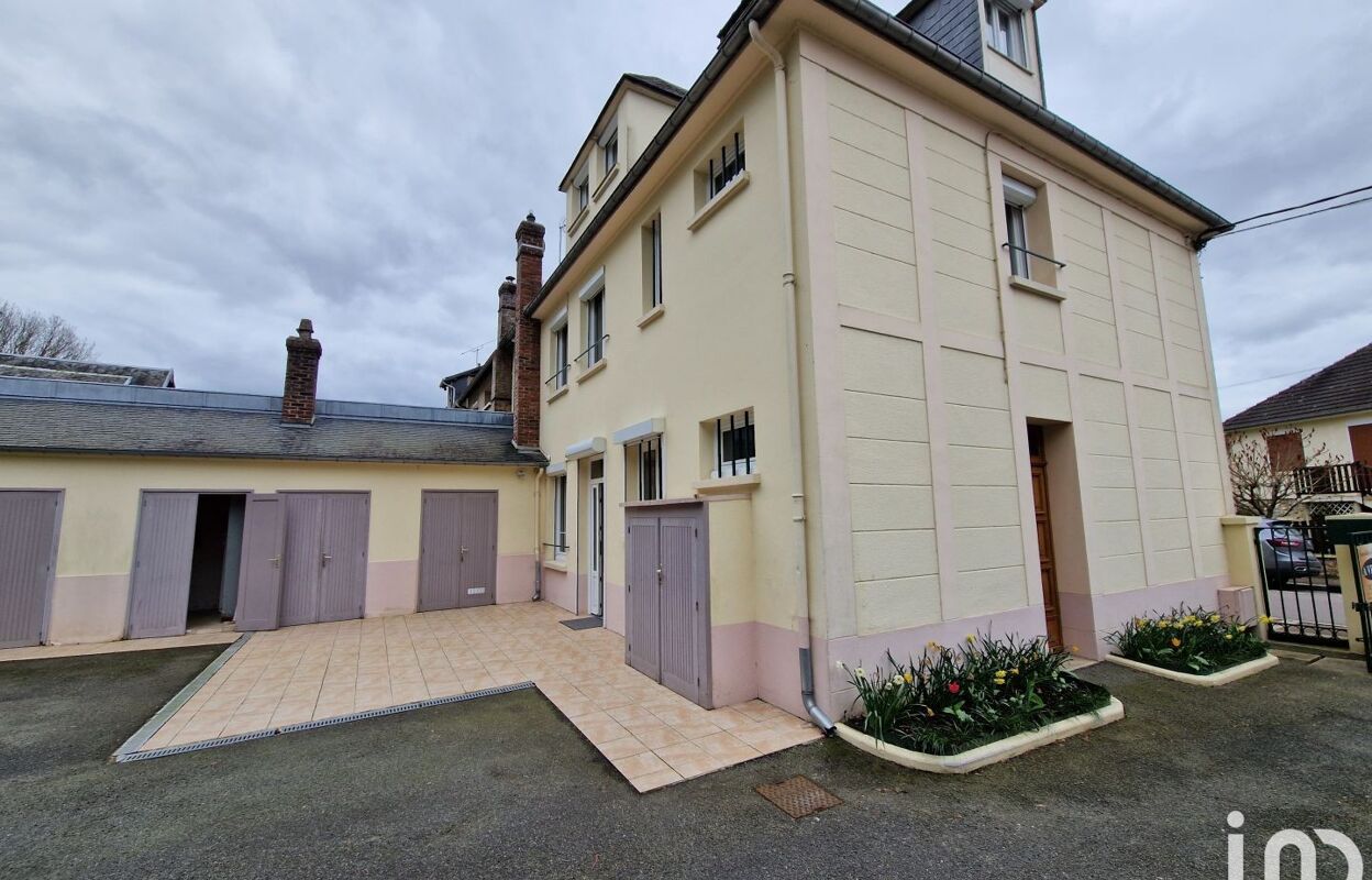 maison 7 pièces 175 m2 à vendre à Beaumont-le-Roger (27170)