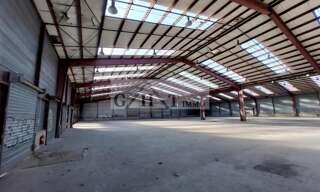 Local industriel  5100 m² à louer à Provins (77160)