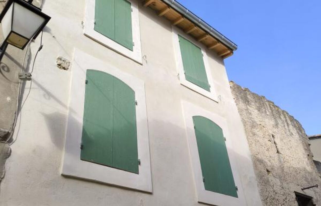 maison 4 pièces 160 m2 à vendre à Saint-Gilles (30800)
