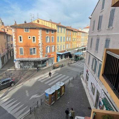 Appartement 4 pièces 240000 €