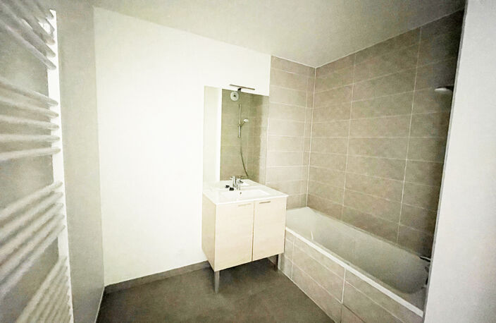 T4- REZ DE JARDIN  DE 106M2 — photo 5
