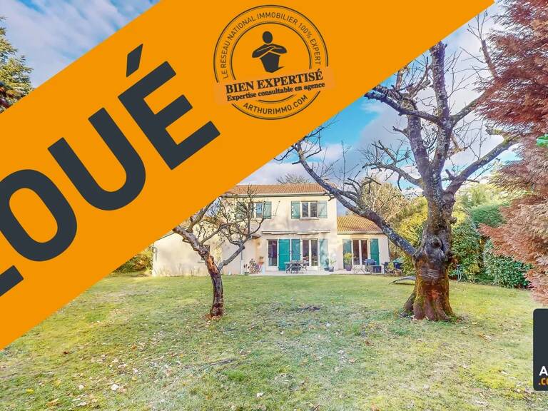 Maison de 130 m² sur son terrain plat et clos de 1.000 m² dans un quartier résidentiel — photo 1