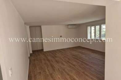 Appartement 4 pièces 1590 €