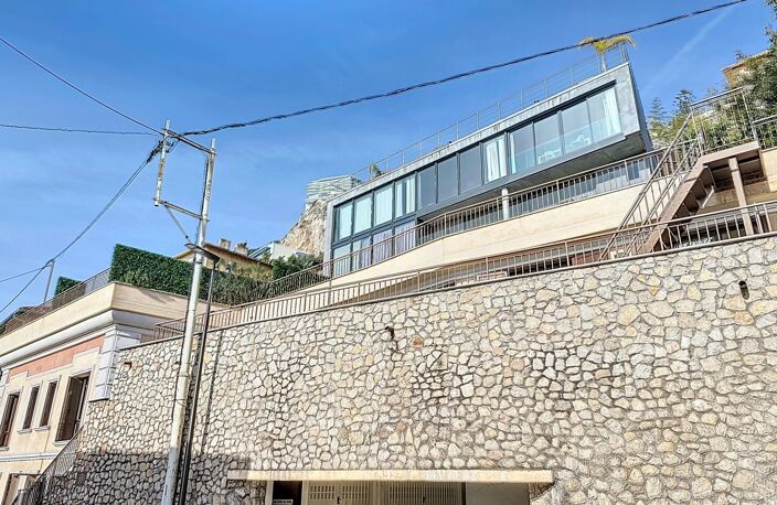 Immeuble - Roquebrune-Cap-Martin / Terrasse / Vue mer — photo 2