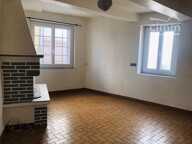 Maison en pierre rénovée sur une place piétonne, possibilité de — photo 2