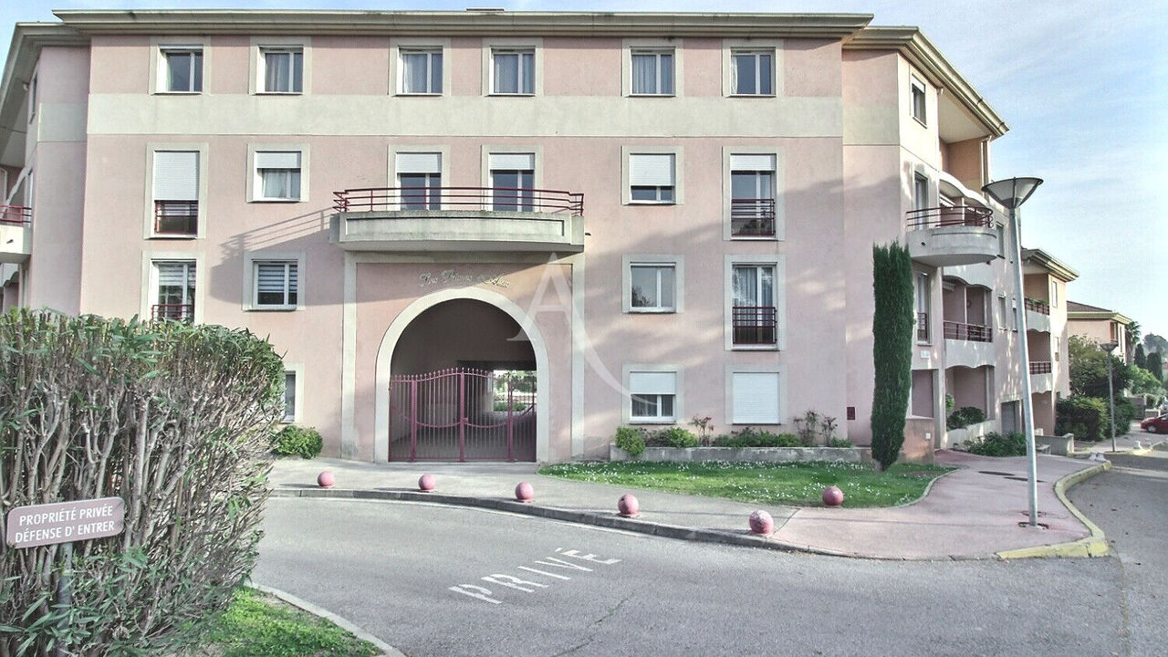 appartement 2 pièces 42 m2 à vendre à Carqueiranne (83320)