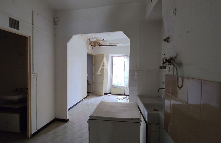 SOLLIES-VILLE : Appartement 4 Pièces à renover + garage — photo 5