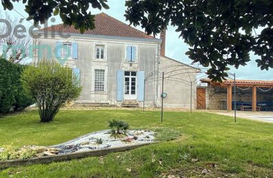 vente maison 299 967 € à proximité de Saint-Amant-de-Boixe (16330)