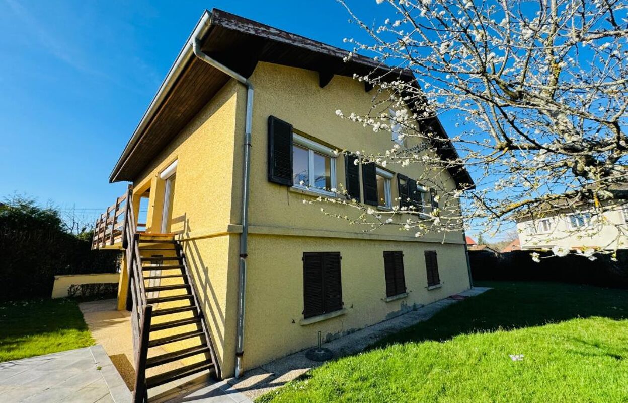 maison 8 pièces 186 m2 à vendre à Bourg-en-Bresse (01000)