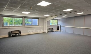 Bureau 3 Pièces 86 m² à louer à Achères (78260)