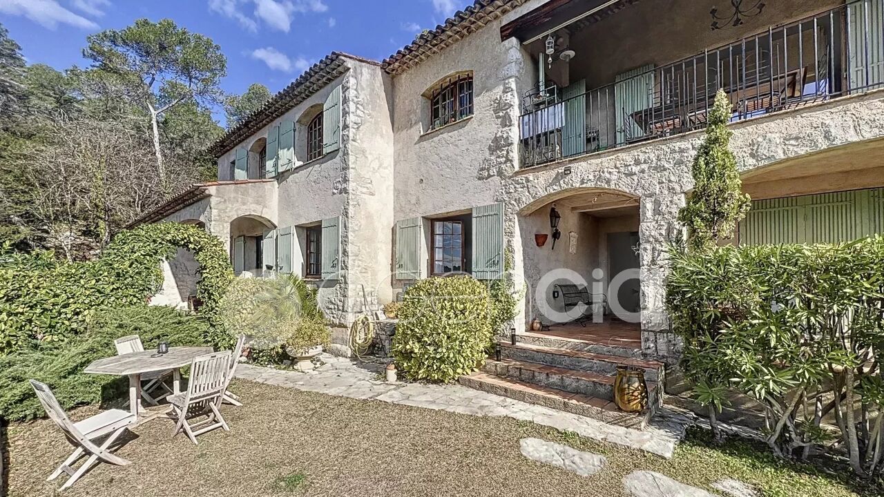 maison 7 pièces 250 m2 à vendre à La Colle-sur-Loup (06480)