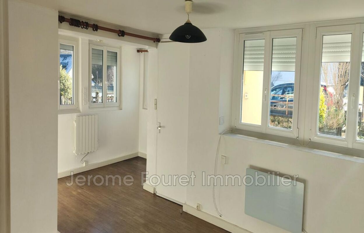 appartement 2 pièces 41 m2 à louer à Montaignac-Saint-Hippolyte (19300)
