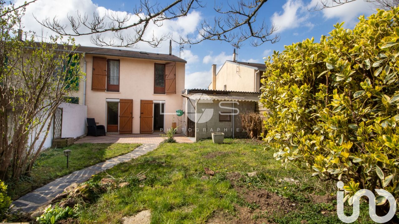 maison 6 pièces 109 m2 à vendre à Roissy-en-Brie (77680)