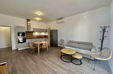 location appartement 900 € CC /mois à proximité de Saint-Laurent-des-Arbres (30126)