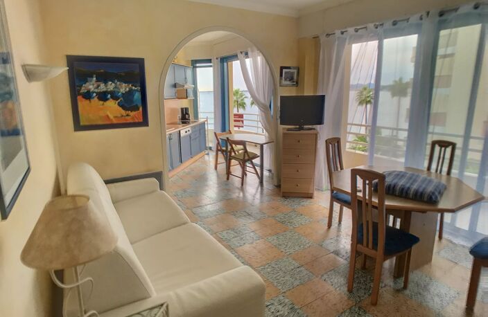 F2  vue mer panoramique location saisonniere 4 couchages front d — photo 3