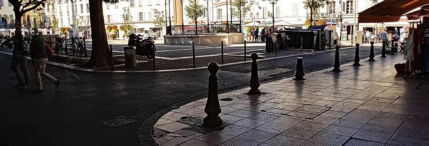 Commerce 2 Pièces 90 m² à vendre à Antibes (06600)