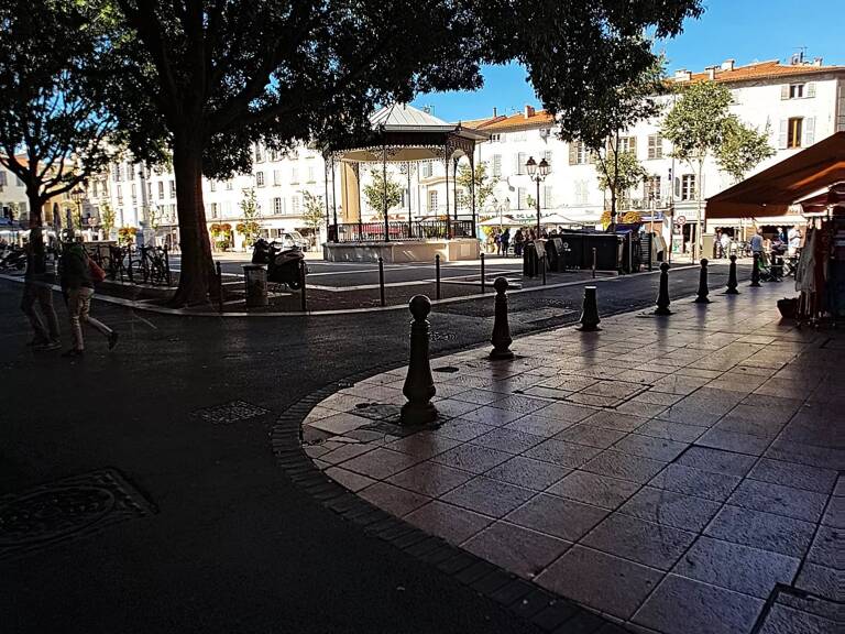 Commerce — photo 1