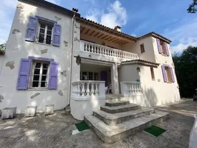 Propriété st paul de vence   de 200m2 sur 2 niveaux au calme 350 — photo du bien