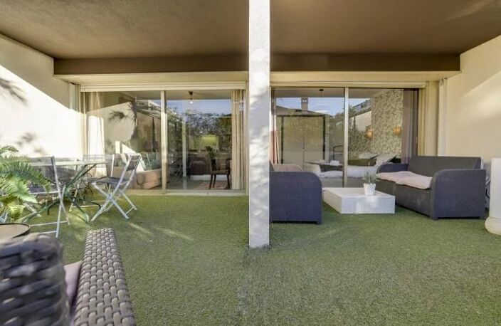 DEUX PIECES  BORD DE MER  TERRASSE 25m² — photo 2