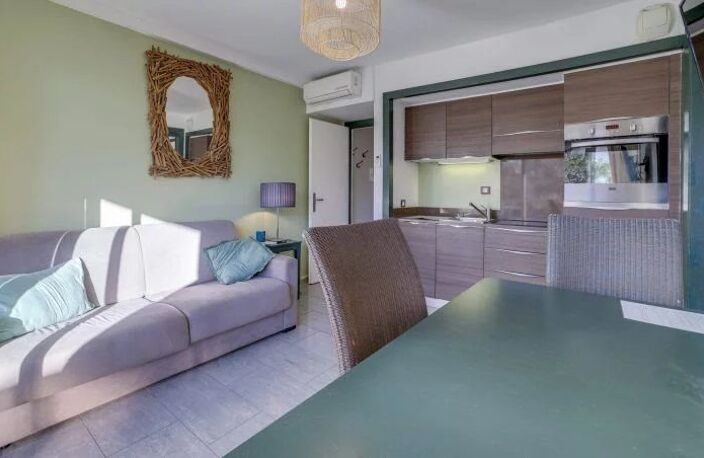 DEUX PIECES  BORD DE MER  TERRASSE 25m² — photo 4