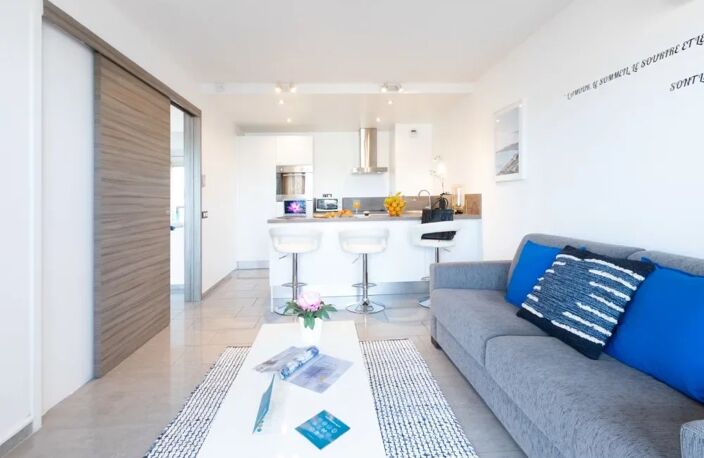 APPARTEMENT BORD DE MER VUE PANORAMIQUE — photo 3